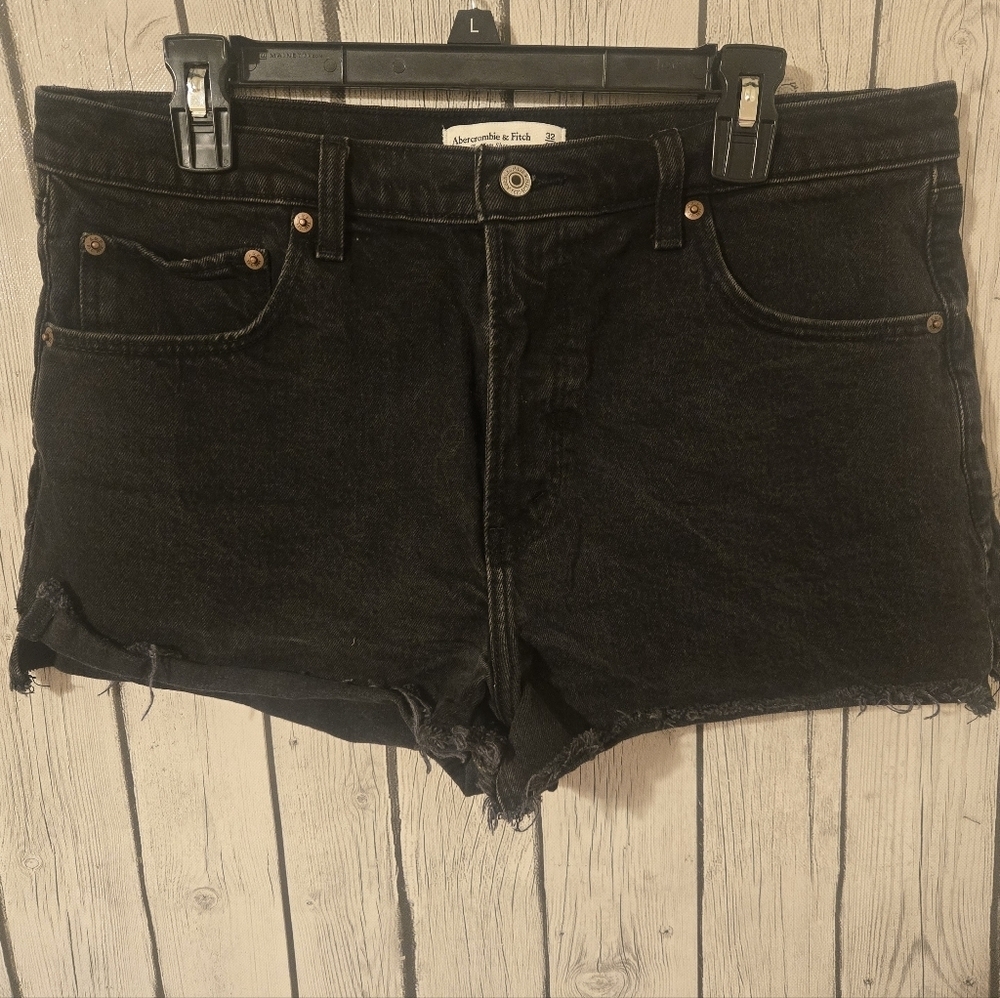 Abercrombie & Fitch The Mom Short High Rise Black Distressed Denim Womens 32 14